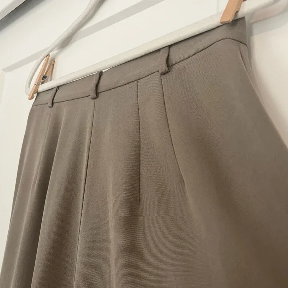 Banana Republic Tan Women's Pants - Picture 2 of 7